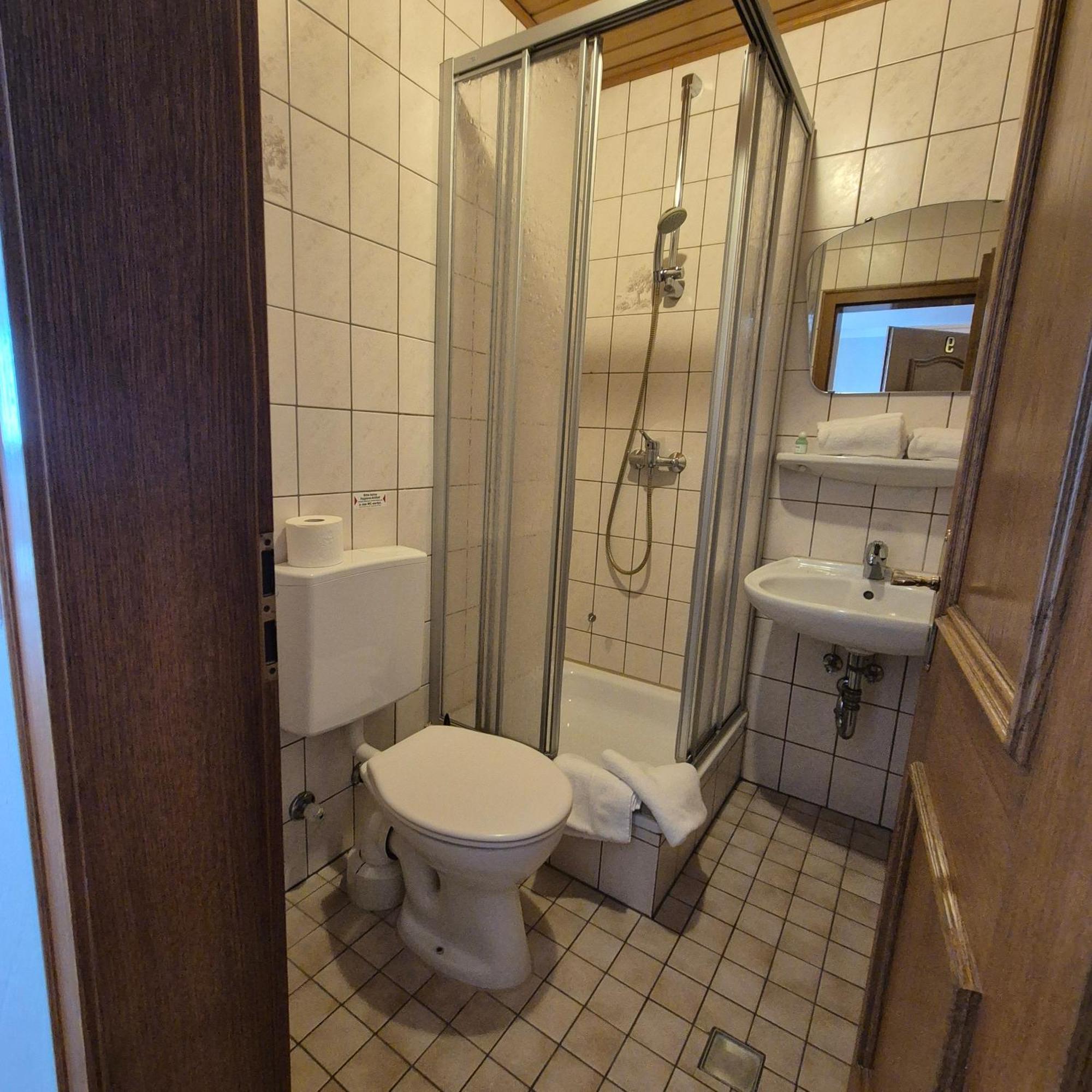 Inn Tut *